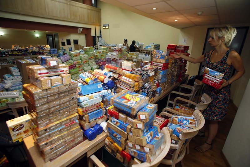 Δήμαρχος Γλυφάδας: Σε λίγες ώρες εκατοντάδες έφεραν είδη πρώτης ανάγκης-Η μόνη παρηγοριά είναι η αλληλεγγύη [εικόνες] | iefimerida.gr 1