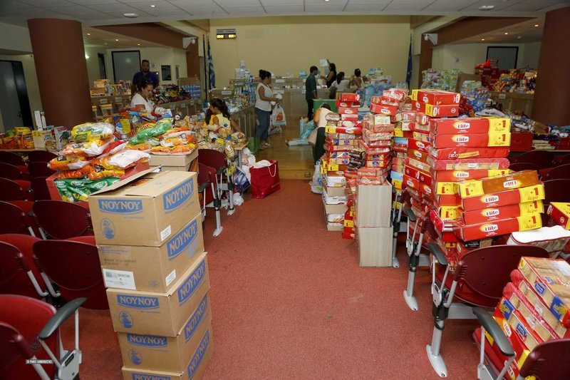 Δήμαρχος Γλυφάδας: Σε λίγες ώρες εκατοντάδες έφεραν είδη πρώτης ανάγκης-Η μόνη παρηγοριά είναι η αλληλεγγύη [εικόνες] | iefimerida.gr 0