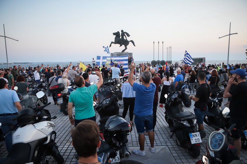Πορεία με πανό και μοτοσικλέτες για τη Μακεδονία στη Θεσσαλονίκη [εικόνες & βίντεο] | iefimerida.gr 2