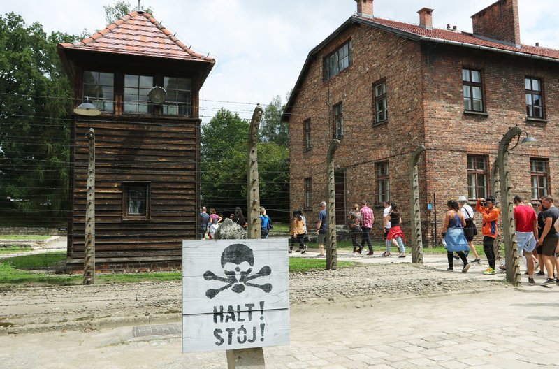 Ο χρόνος έχει σταματήσει στο Αουσβιτς -Παντόφλες νεκρών, πρόσθετα μέλη, θάλαμοι αερίων [εικόνες] | iefimerida.gr 10