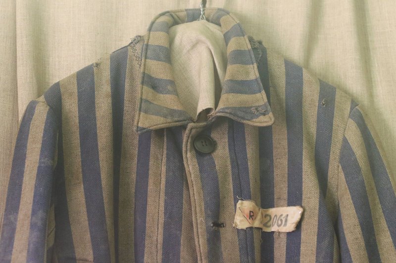 Ο χρόνος έχει σταματήσει στο Αουσβιτς -Παντόφλες νεκρών, πρόσθετα μέλη, θάλαμοι αερίων [εικόνες] | iefimerida.gr 6