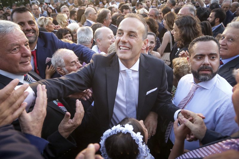 Ο Γιώργος Παπανικολάου χαιρέτησε όλους όσοι είχαν σπεύσει για να του ευχηθούν.
