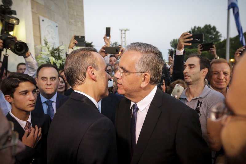 Ο γαμπρός με τον πεθερό Ισίδωρο Ντογιάκο.