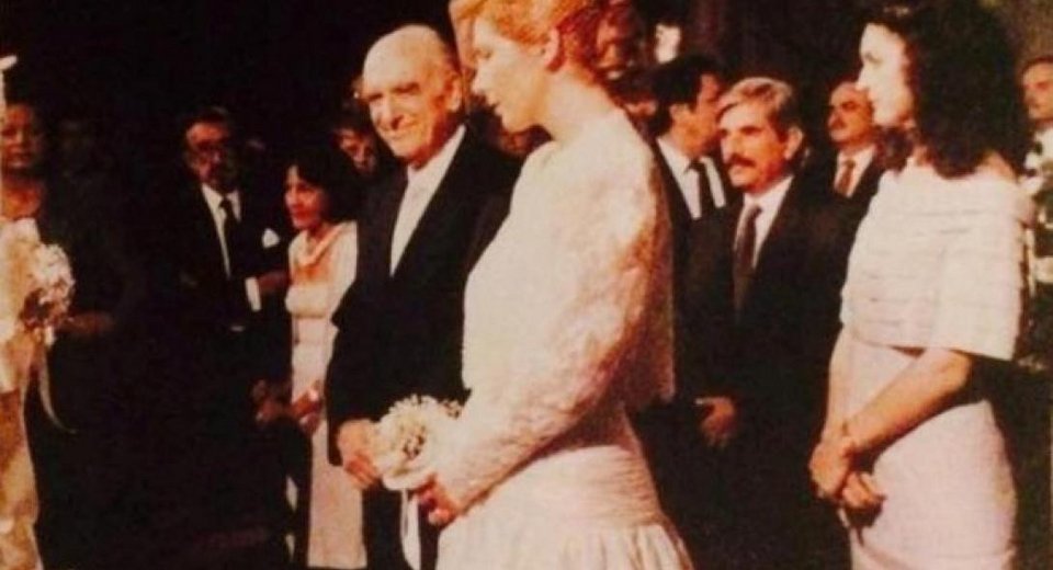 Ανδρέας Παπανδρέου: «Αποκατέστησα το κορίτσι» -Ο γάμος με την Δήμητρα Λιάνη στις 13 Ιουλίου 1989 [εικόνες] | iefimerida.gr 1