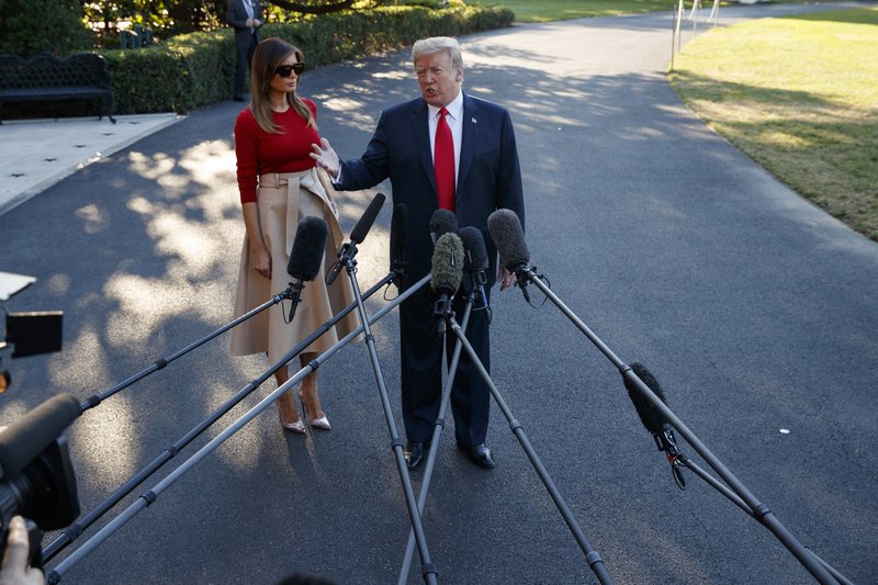 Η Μελάνια Τραμπ ντυμένη σαν original Αμερικανίδα ταξιδεύει για Ευρώπη [εικόνες] | iefimerida.gr 2