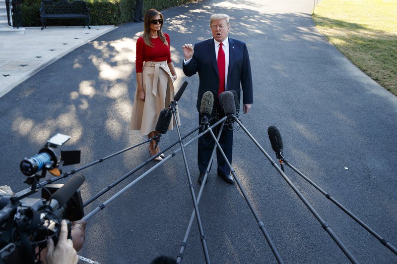 Η Μελάνια Τραμπ ντυμένη σαν original Αμερικανίδα ταξιδεύει για Ευρώπη [εικόνες] | iefimerida.gr 1