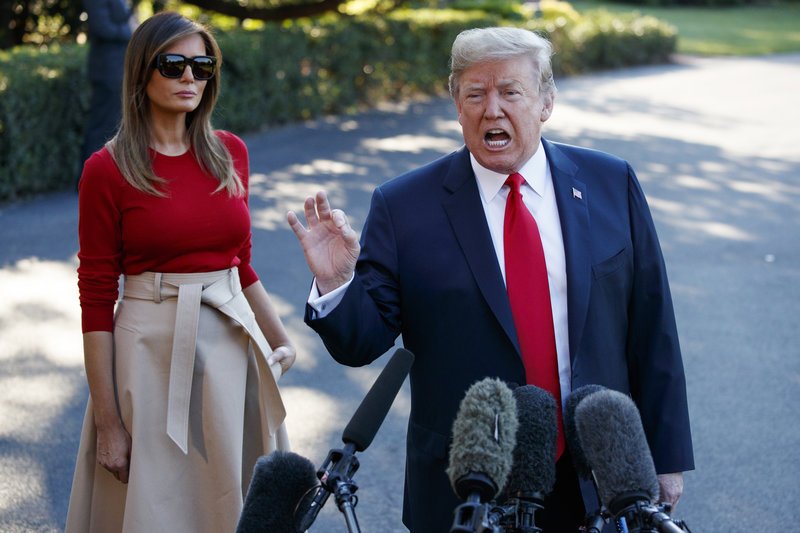 Η Μελάνια Τραμπ ντυμένη σαν original Αμερικανίδα ταξιδεύει για Ευρώπη [εικόνες] | iefimerida.gr 0