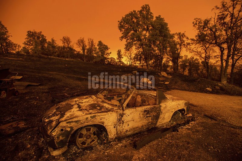 Φωτιές στην Καλιφόρνια: Περίπου 7.000 άνθρωποι εγκατέλειψαν τα σπίτια τους [εικόνες] | iefimerida.gr 1