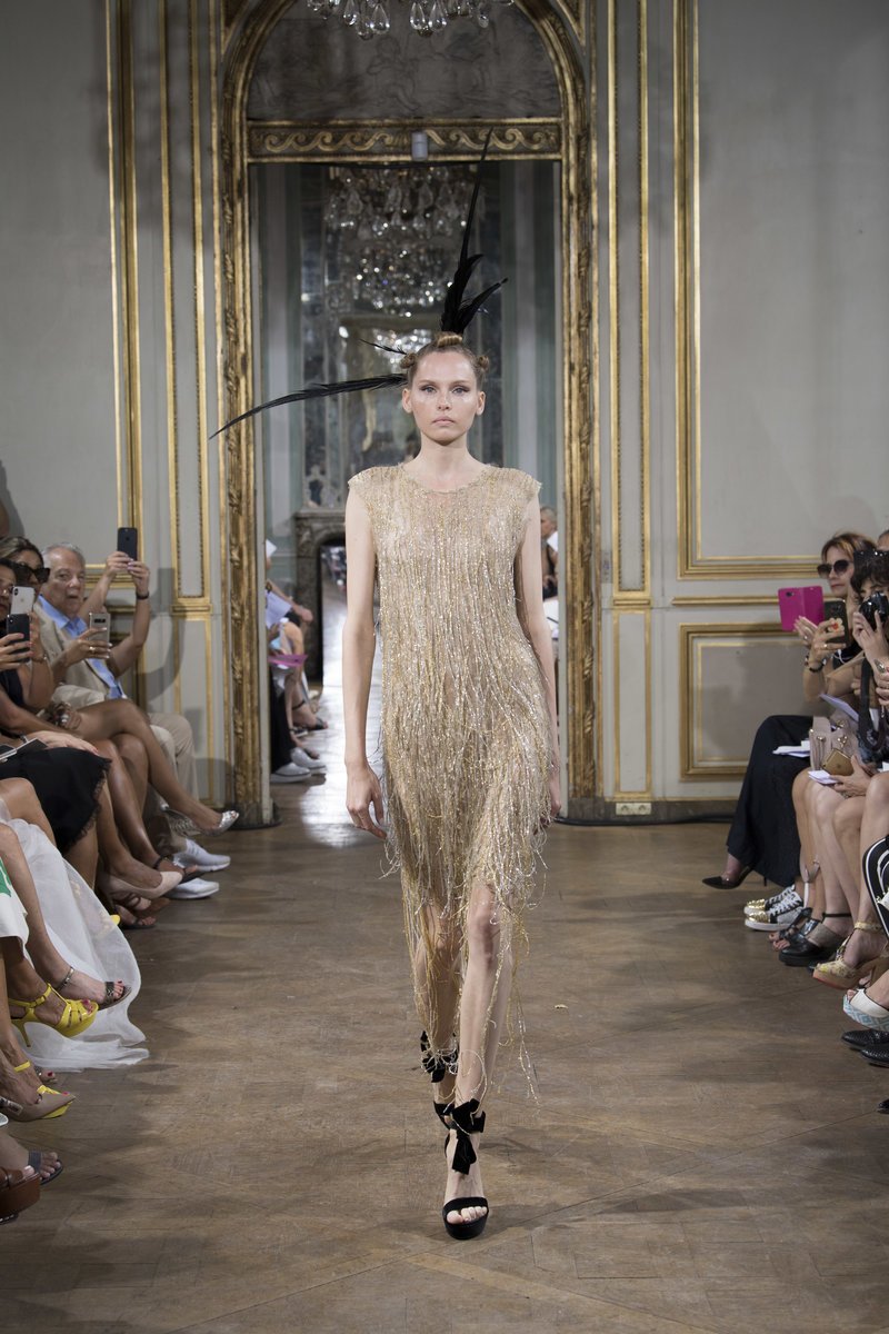 Η νέα συλλογή της Σίλιας Κριθαριώτη είναι ένας ύμνος στη γυναίκα -Αφιερωμένη στη μητέρα της [εικόνες] | iefimerida.gr 16