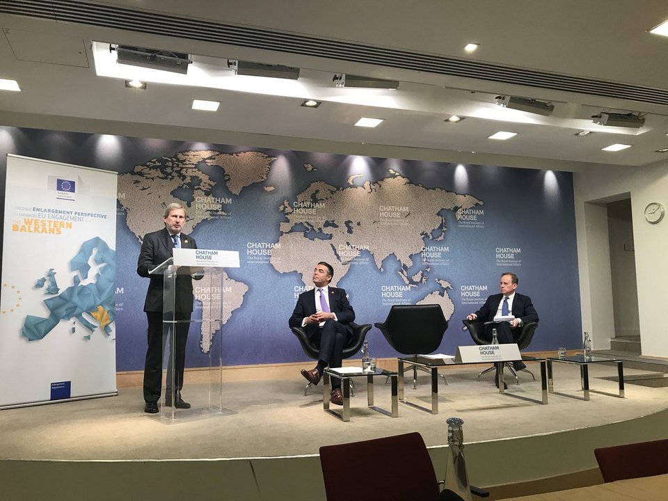 «Βόμβα» Χαν: Με τη συμφωνία Ελλάδας-Αλβανίας θα υπάρξει αλλαγή συνόρων [βίντεο] | iefimerida.gr 0