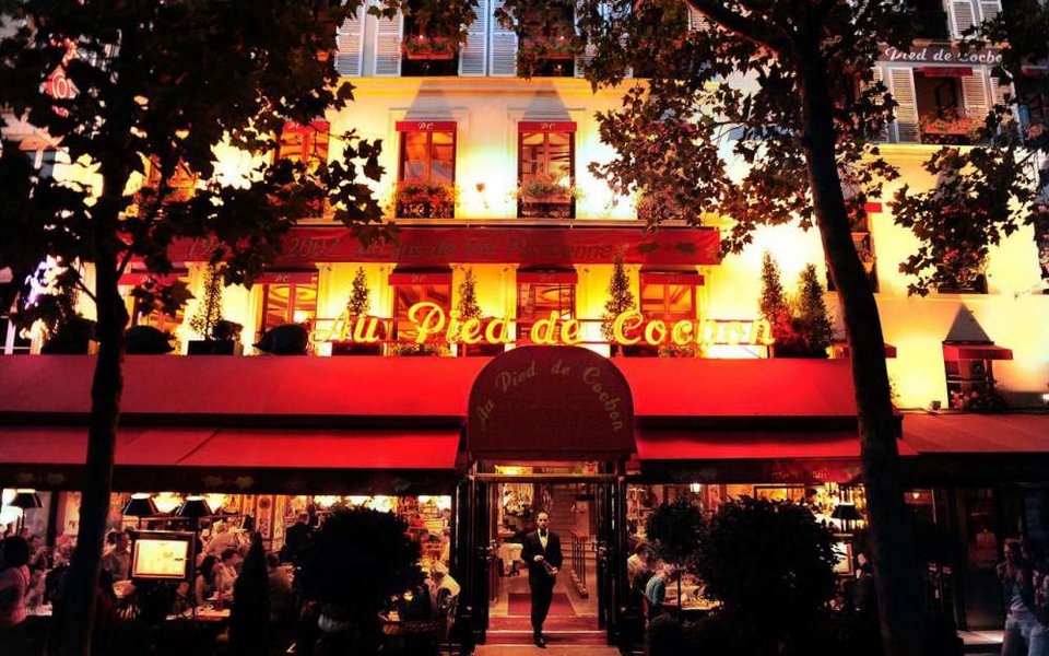 Σε ένα από τα ωραιότερα μπιστρό του Παρισιού σερβίρουν γουρουνοπόδαρο -Χαλασμός κόσμου [εικόνες] | iefimerida.gr 3