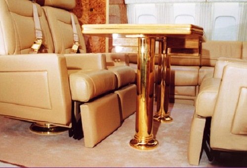 Ποιο Air Force One; Ο Πούτιν έχει ιπτάμενο παλάτι, με χρυσές ντουζιέρες [εικόνες]  | iefimerida.gr 5