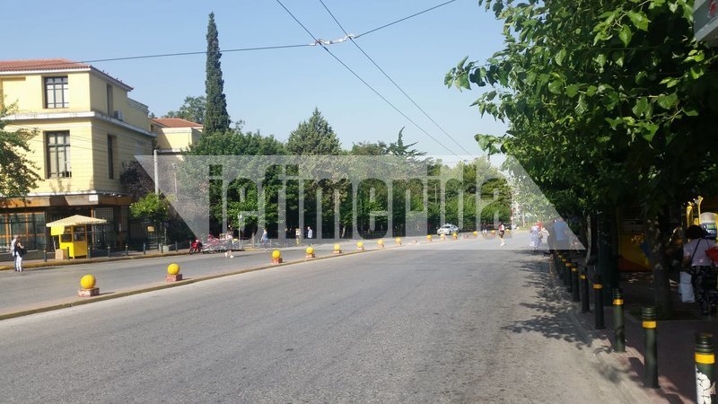 Υποπτο αντικείμενο στα δικαστήρια της Ευελπίδων -Ελεγχόμενη έκρηξη [εικόνες] | iefimerida.gr 1