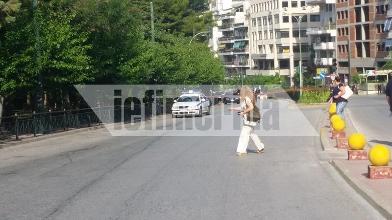 Υποπτο αντικείμενο στα δικαστήρια της Ευελπίδων -Ελεγχόμενη έκρηξη [εικόνες] | iefimerida.gr 0