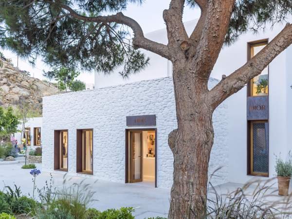 Γιατί όλα τα σούπερ μόντελ προτιμούν τη Μύκονο φέτος -Οι χλιδάτες μπουτίκ, ύμνος στη μόδα [εικόνες] | iefimerida.gr 2