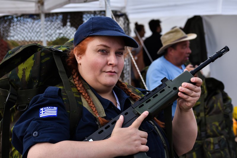 Εστησαν σκηνικό στην Ανάβυσσο για τα γυρίσματα ταινίας με τον Θοδωρή Αθερίδη [εικόνες] | iefimerida.gr 10