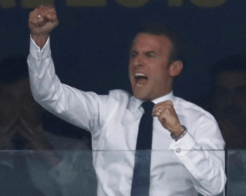 Μουντιάλ 2018: Οι έξαλλοι πανηγυρισμοί του Μακρόν -Το φιλί στην πρόεδρο της Κροατίας [εικόνες] | iefimerida.gr 7