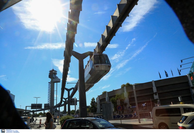 Το εναέριο τρένο από το μέλλον στο Ντίσελντορφ -Εκεί οι επιβάτες «πετάνε» [εικόνες] | iefimerida.gr 1