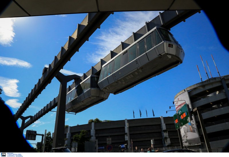 Το εναέριο τρένο από το μέλλον στο Ντίσελντορφ -Εκεί οι επιβάτες «πετάνε» [εικόνες] | iefimerida.gr 5