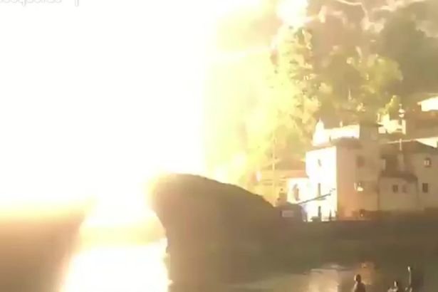 Τρόμος από έκρηξη πυροτεχνημάτων σε γιορτή, στην Ισπανία –Τουλάχιστον 20 τραυματίες [βίντεο]  | iefimerida.gr 1