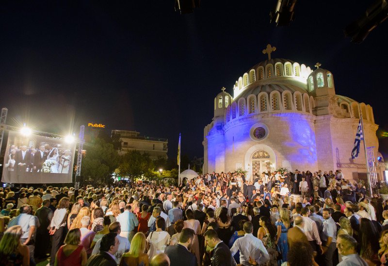 Νέες φωτό και παρασκήνιο από το γάμο του δημάρχου Γλυφάδας: Οι γιγαντοοθόνες, οι 5.000 καλεσμένοι και οι χαιρετούρες μέχρι το ξημέρωμα [εικόνες] | iefimerida.gr 0