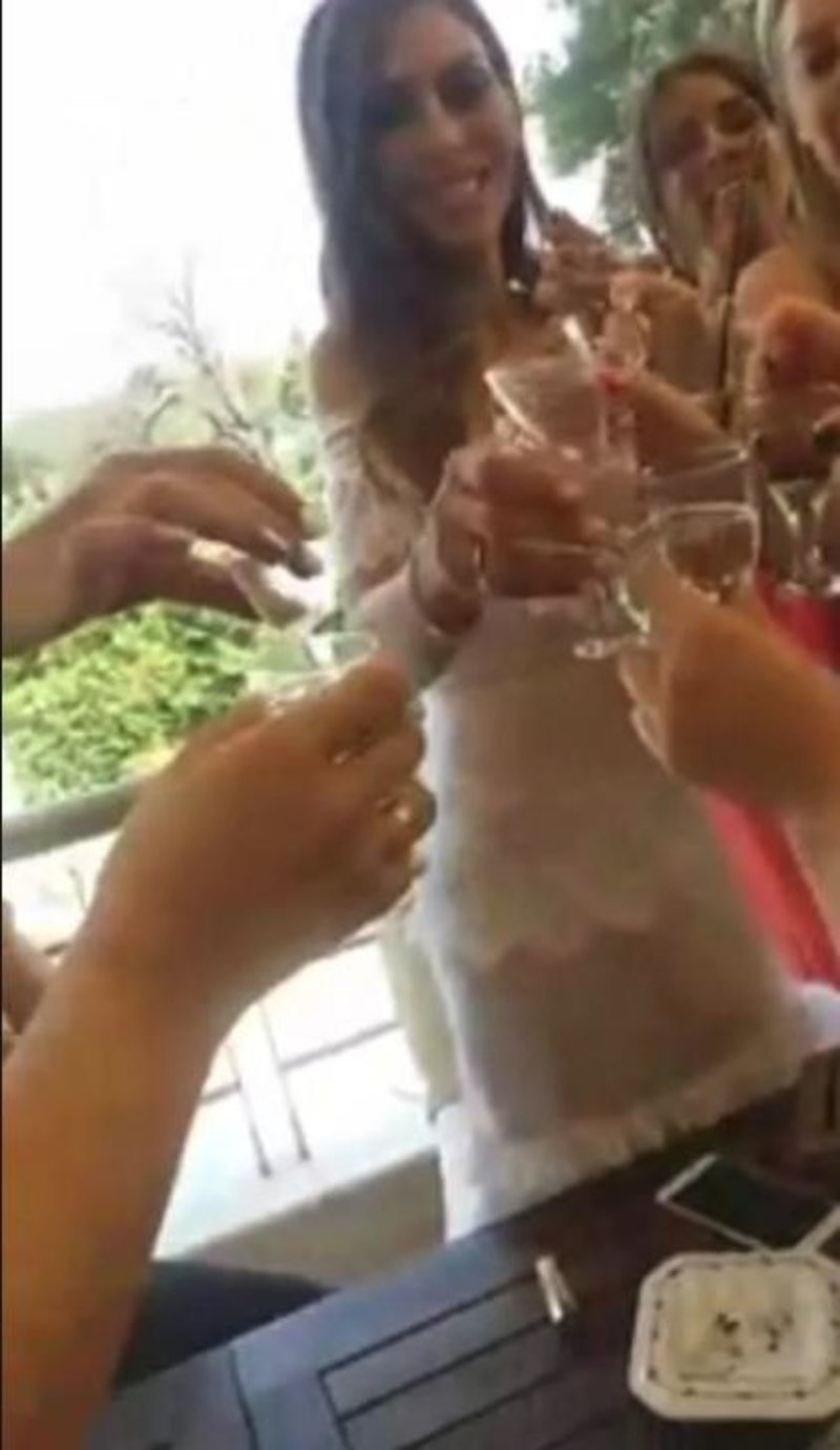 Οι πρώτες φωτογραφίες από τον θρησκευτικό γάμο του Αντώνη Σρόιτερ και της Ιωάννας Μπούκη [εικόνες] | iefimerida.gr 2