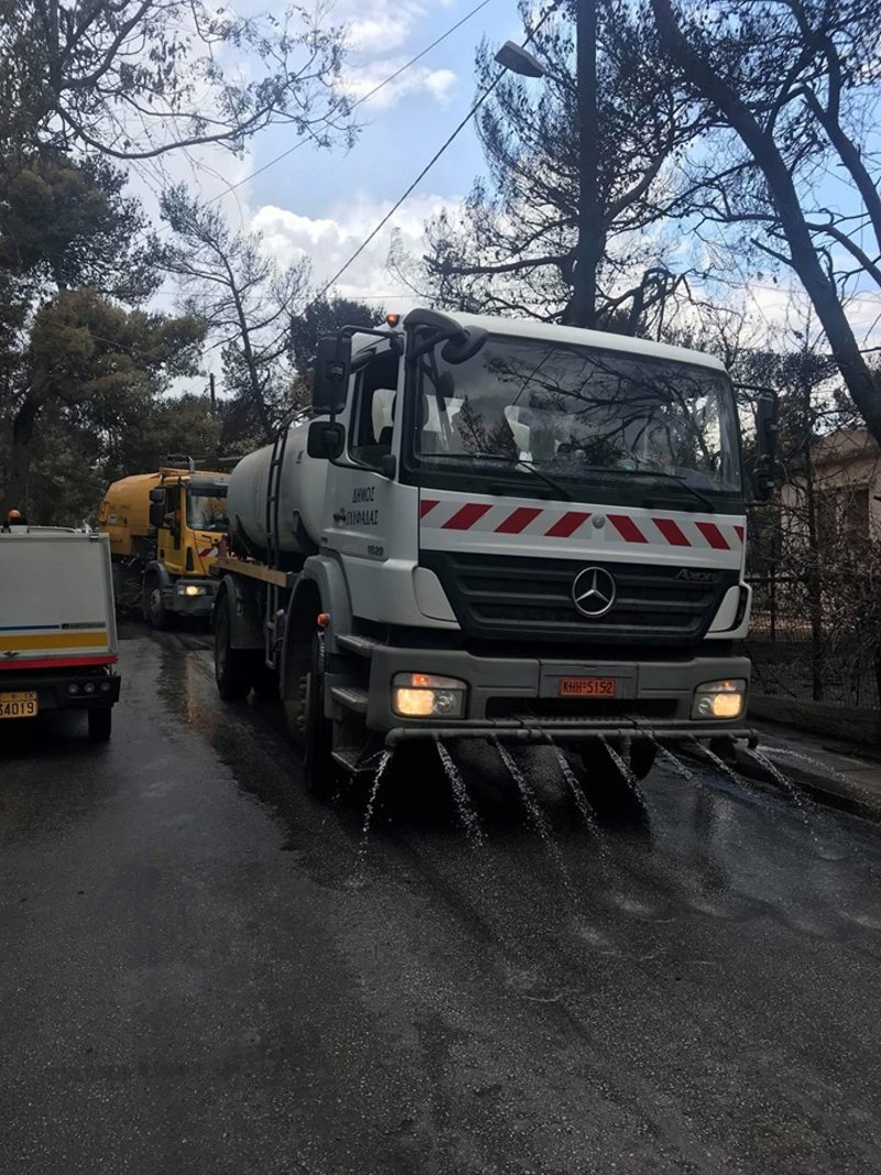 Ο Δήμος Γλυφάδας βοηθά στον καθαρισμό των περιοχών που έχουν πληγεί [εικόνες] | iefimerida.gr 5