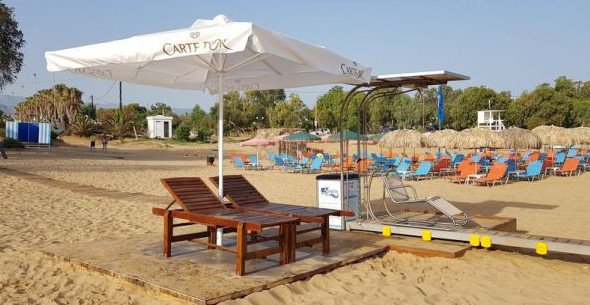 Νέα αποδυτήρια, ντουζιέρες και πρόσβαση για ΑμεΑ σε πολυσύχναστες παραλίες των Χανίων [εικόνες] | iefimerida.gr 2
