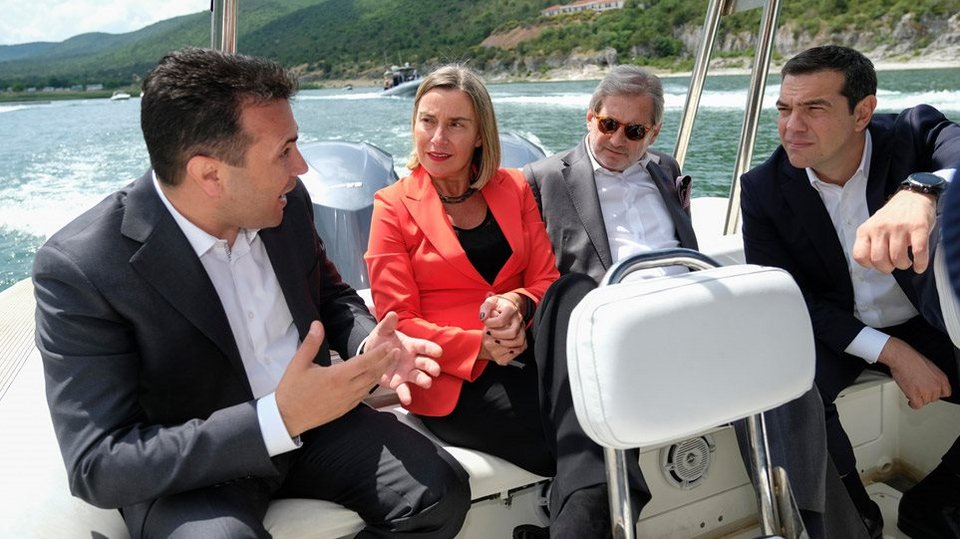 «Βόμβα» Χαν: Με τη συμφωνία Ελλάδας-Αλβανίας θα υπάρξει αλλαγή συνόρων [βίντεο] | iefimerida.gr 3