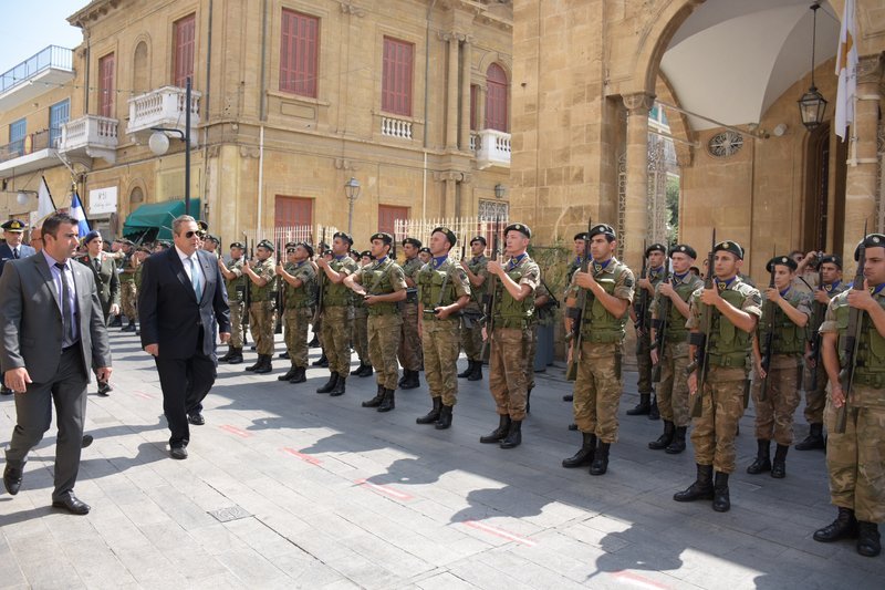 Ο Υπουργός Εθνικής Αμυνας