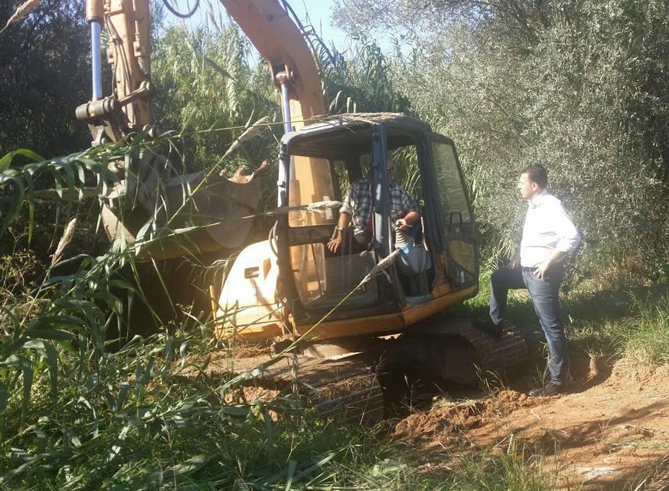 «Βούλιαξε» και ο Πατούλης στο πάρκινγκ Αμαρουσίου -Εκλεισαν το ρέμα Σαπφούς [εικόνες] | iefimerida.gr 2