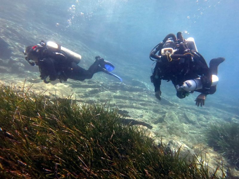 Μεγαλείο ψυχής: Κατάδυση στον βυθό της Κύθνου με τον πρώτο παραπληγικό εκπαιδευτή [εικόνες] | iefimerida.gr 2