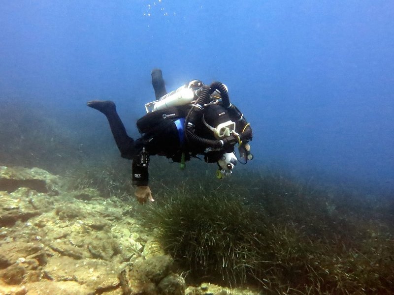Μεγαλείο ψυχής: Κατάδυση στον βυθό της Κύθνου με τον πρώτο παραπληγικό εκπαιδευτή [εικόνες] | iefimerida.gr 5