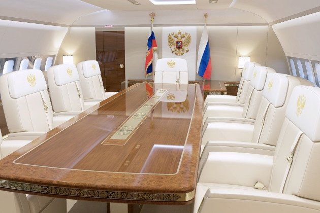 Ποιο Air Force One; Ο Πούτιν έχει ιπτάμενο παλάτι, με χρυσές ντουζιέρες [εικόνες]  | iefimerida.gr 3