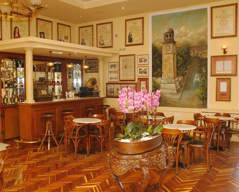 Κήπος: To ιστορικό καφέ στα Χανιά που επισκεπτόταν ο Βενιζέλος, ο Καρυωτάκης και η Κάλλας [εικόνες] | iefimerida.gr 1