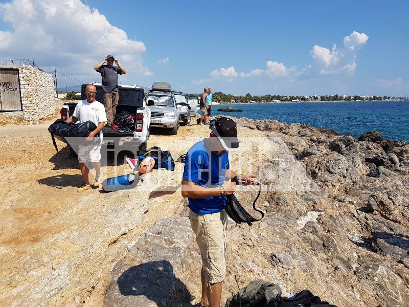 Φωτιά στο Μάτι: Ψάχνουν για αγνοούμενους στη θάλασσα -Βρήκαν στο βυθό μισοκαμένα ρούχα [εικόνες] | iefimerida.gr 3