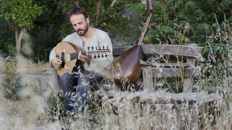 Θλίψη στην Κρήτη: «Εσβησε» ο γνωστός μουσικός Γιώργος Μαυρομανωλάκης -Το αντίο του Ρος Ντέιλι [βίντεο] | iefimerida.gr 2