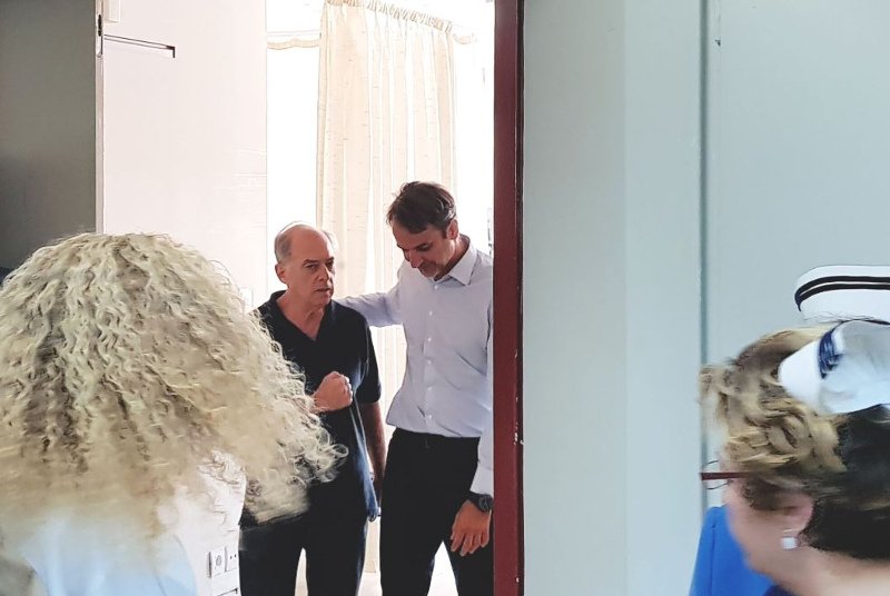 Στον Ευαγγελισμό ο Μητσοτάκης -Τι του είπαν οι τραυματίες από την πυρκαγιά [εικόνες] | iefimerida.gr 1