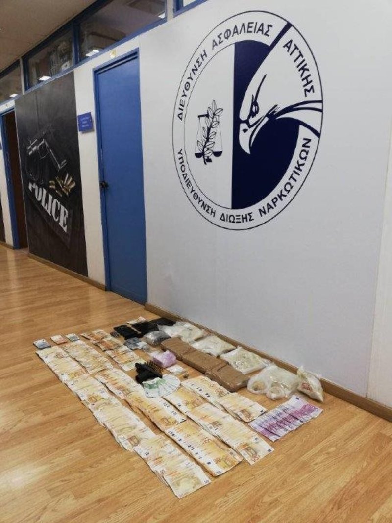 Εξαρθρώθηκε σπείρα που διακινούσε κοκαΐνη και συνθετικά ναρκωτικά -Σε Αθήνα και Μύκονο [εικόνες] | iefimerida.gr 1