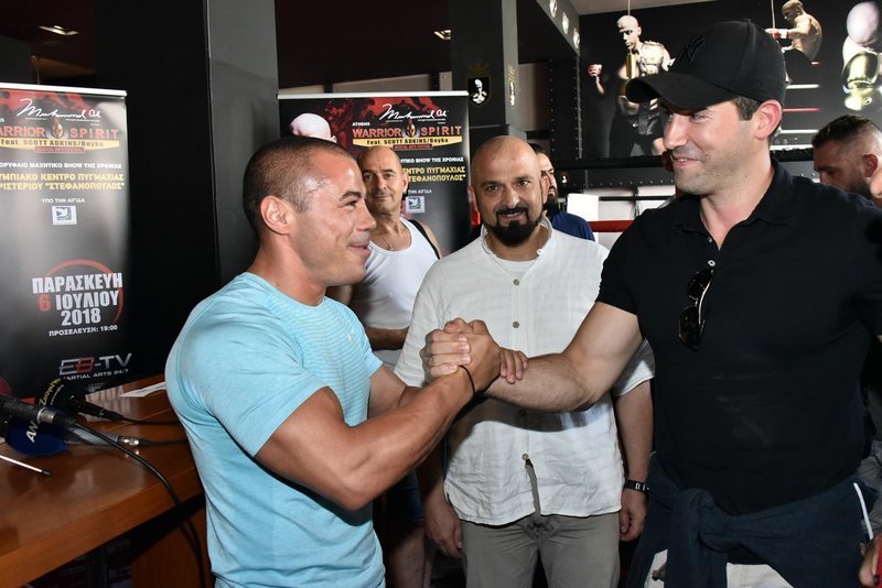 Ο Μιχάλης Ζαμπίδης υποδέχθηκε τον Scott Adkins -Στο Zambidis Club της Γλυφάδας [εικόνες] | iefimerida.gr 1