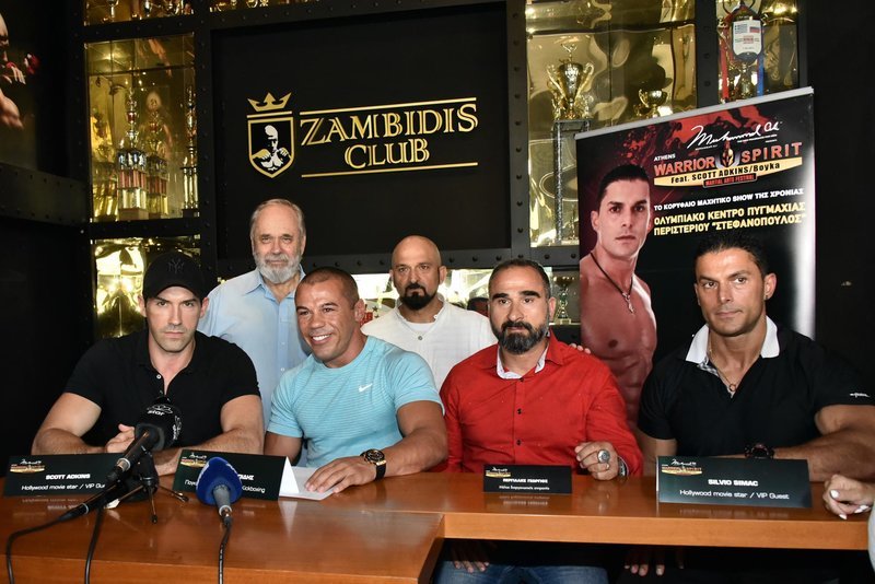 Ο Μιχάλης Ζαμπίδης υποδέχθηκε τον Scott Adkins -Στο Zambidis Club της Γλυφάδας [εικόνες] | iefimerida.gr 2