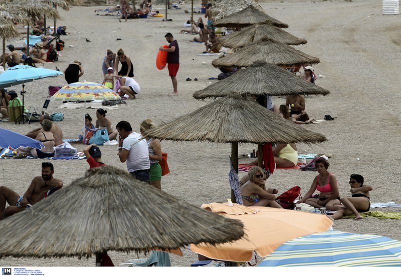 Kαλοκαίριασε ξανά και γέμισαν κόσμο οι παραλίες της Αττικής [εικόνες] | iefimerida.gr 5