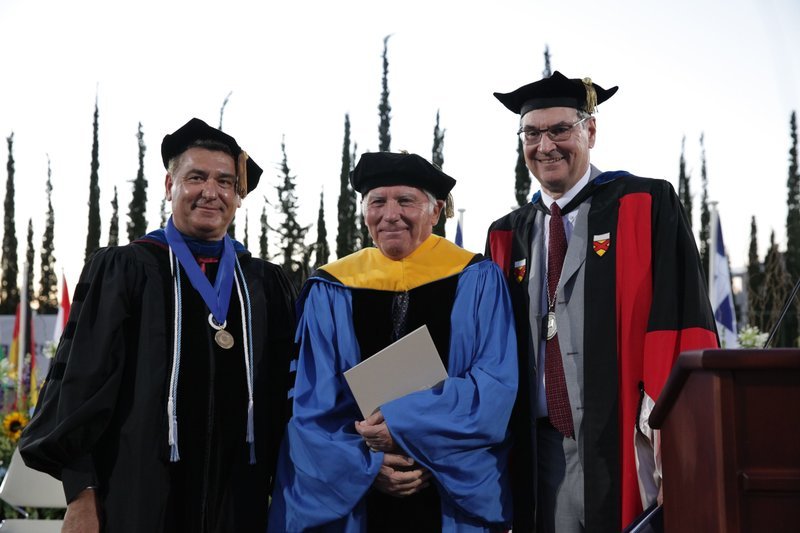 Deree Commencement 2018: Ολα όσα έγιναν στην αποφοίτηση του Deree [εικόνες] | iefimerida.gr 2