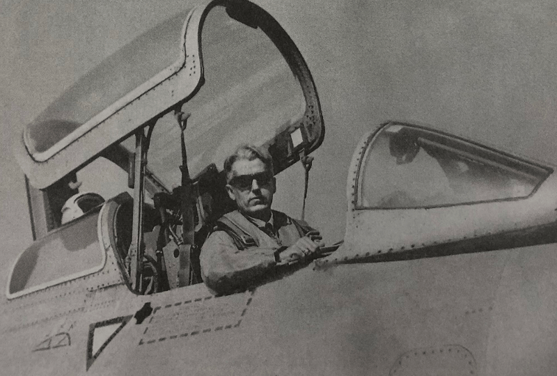 Στο κόκπιτ του RF 84 Thunderbolt, Μοίρα 348, Λάρισα 1963.