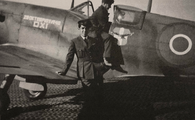 Spitfire της 336 Μοίρας, Ιταλία. Ο συγγραφέας έτοιμος για την επιστροφή με το «ΟΧΙ», 14 Νοεμβρίου 1944.