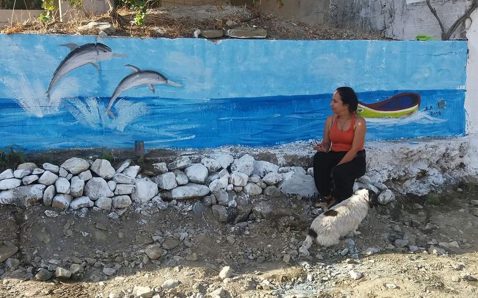 Κρήτη: Ζωγραφίζει τα ερειπωμένα σπίτια και δίνει ζωή στο χωριό [εικόνες] | iefimerida.gr 5