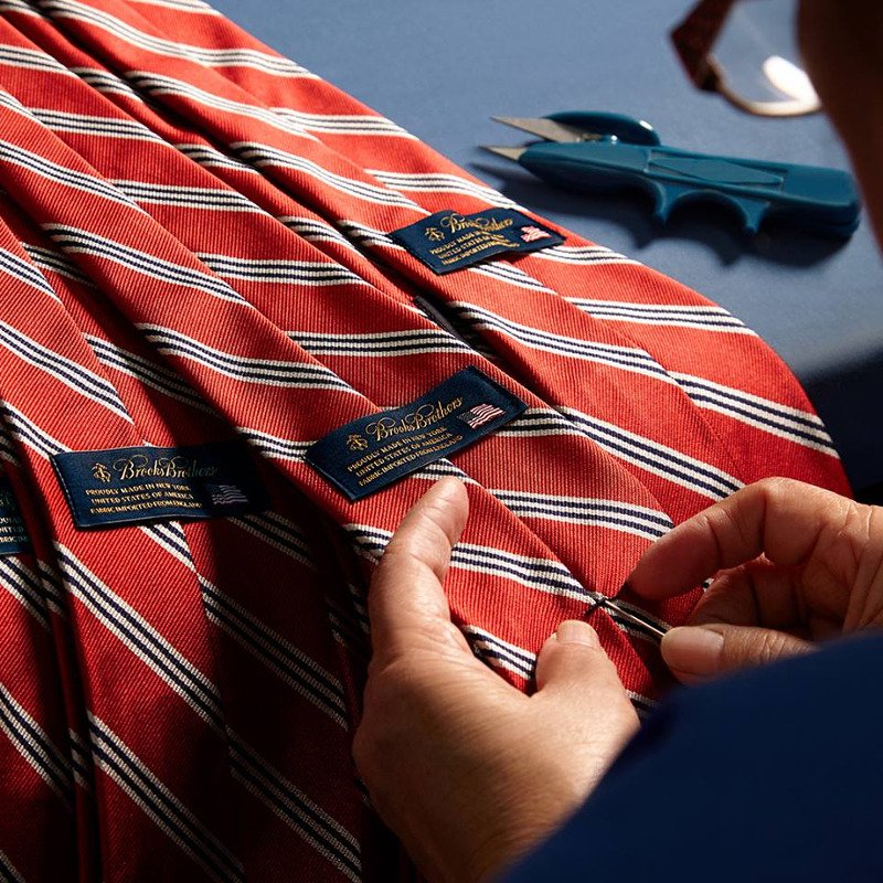 Brooks Brothers: Η διάσημη εταιρεία που ντύνει ακόμη και τους Αμερικανούς προέδρους | iefimerida.gr 4