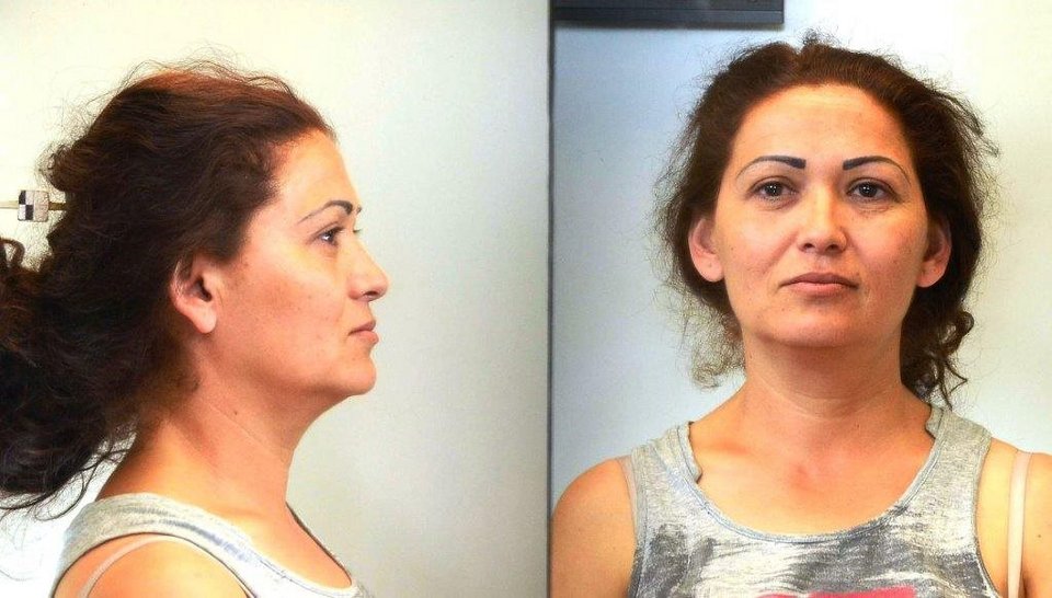 15. (επ) ZVEZNTITZA TODOROVA (ον) TONTOROBA TODOROVA ZVEZDITSA του ZLATKOVA ZLATKON αγνώστου πατρός και της SEPTKASEPTIKA , γεν.1979 στην Βουλγαρία