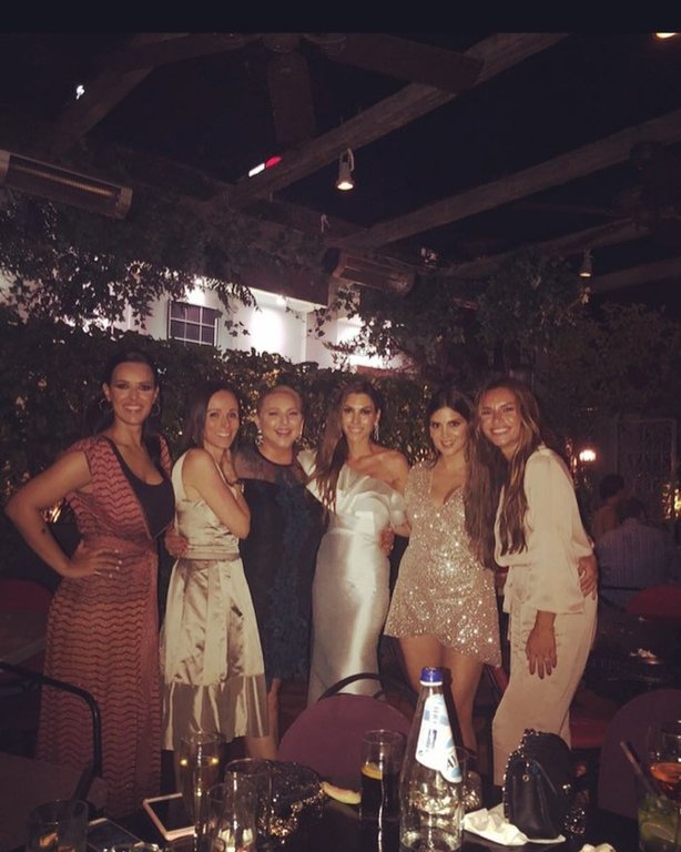 Αλλαξε νυφικό στο πάρτι του γάμου η γυναίκα του Σρόιτερ -Ολα όσα έγιναν [εικόνες] | iefimerida.gr 8