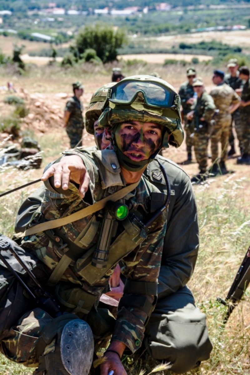 Επίδειξη δύναμης και υπεροχής -Ο ελληνικός στρατός σαν να ήταν σε πεδίο μάχης [εικόνες] | iefimerida.gr 19